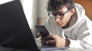Mobile Buying Habits of Pakistani Gen Z