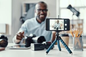 Best Phones for Daily Vlogging in Pakistan